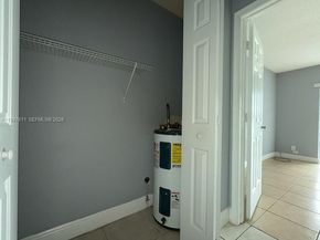 4251 NW 5th Street 108, Plantation FL 33317