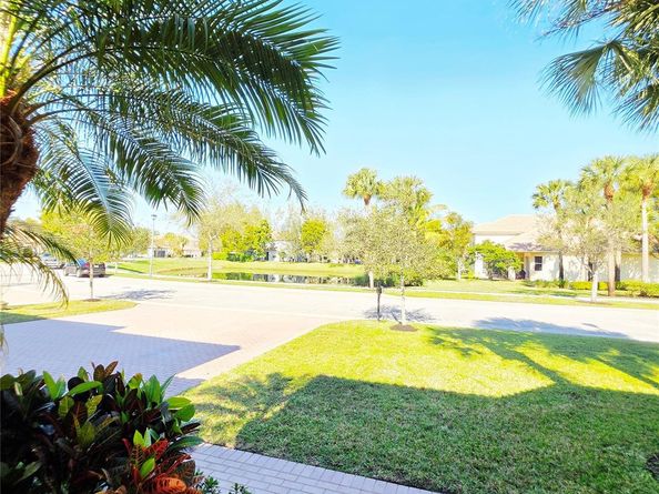 7107 Pinecreek Lane, Coconut Creek FL 33073
