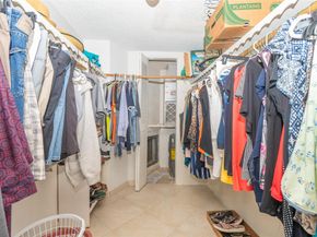 4000 NW 44th Ave 208, Lauderdale Lakes FL 33319