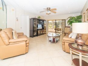 4000 NW 44th Ave 208, Lauderdale Lakes FL 33319