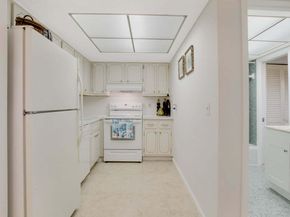 120 Lehane Terrace 109, North Palm Beach FL 33408