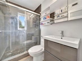 2304 SE 13th Court, Pompano Beach FL 33062