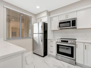 2501 Marina Isle Way 104, Jupiter FL 33477