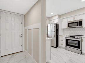2501 Marina Isle Way 104, Jupiter FL 33477