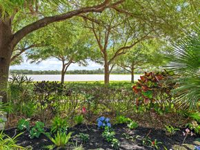 520 Tomahawk Court, Palm Beach Gardens FL 33410