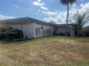 5724 S Bayberry Lane, Tamarac FL 33319