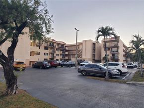 995 SW 84th Avenue 218, Miami FL 33144