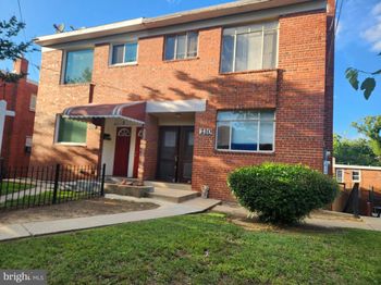 210 Webster Street NE