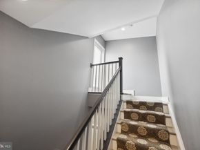 141 Center Street S 6, Vienna VA 22180
