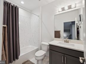 141 Center Street S 6, Vienna VA 22180
