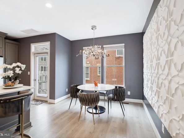 141 Center Street S 6, Vienna VA 22180