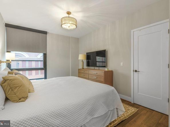 1300 4TH Street SE 214, Washington DC 20003