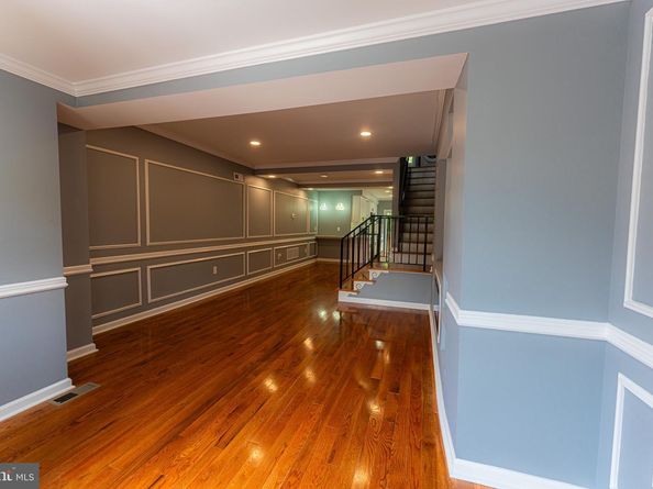 5221 Warrington Avenue, Philadelphia PA 19143