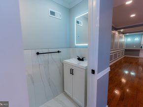 5221 Warrington Avenue, Philadelphia PA 19143