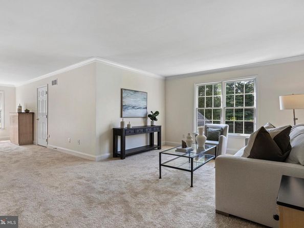 2063 White Horse Road, Berwyn PA 19312