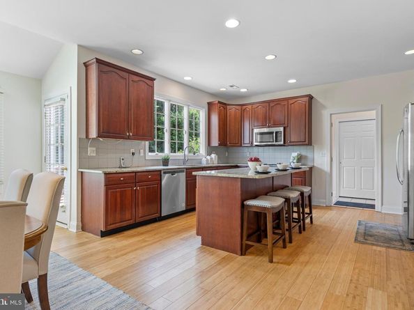 2063 White Horse Road, Berwyn PA 19312