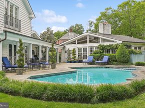320 1/2 Mansion Drive, Alexandria VA 22302