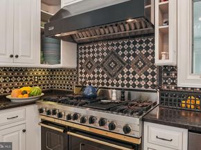 320 1/2 Mansion Drive, Alexandria VA 22302