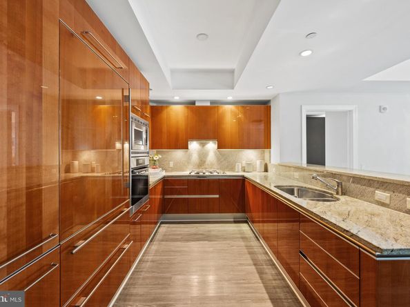 1881 N Nash Street 607, Arlington VA 22209