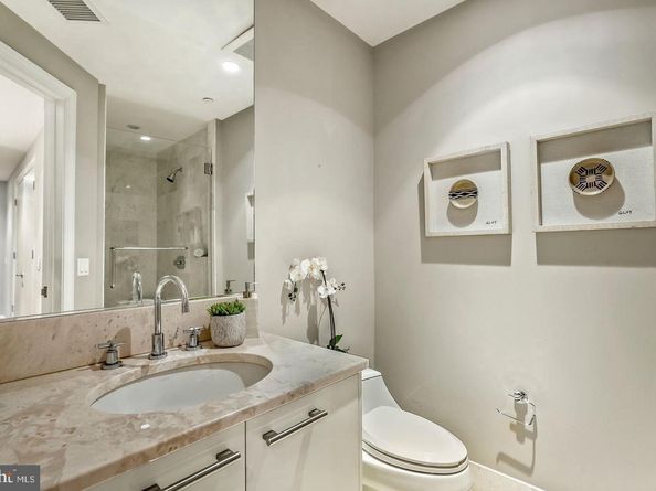 1881 N Nash Street 607, Arlington VA 22209