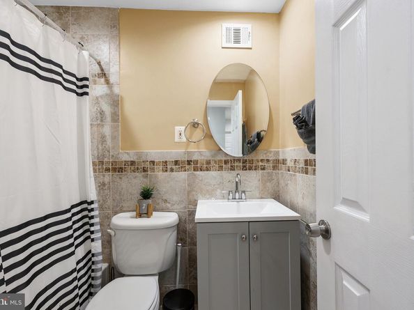 7044 Cindy Lane, Annandale VA 22003