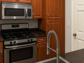 12925 Centre Park Circle 101, Herndon VA 20171
