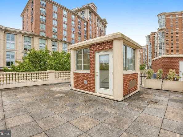 2121 Jamieson Avenue 401, Alexandria VA 22314