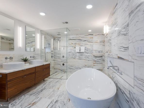 1015 33rd Street NW 809, Washington DC 20007