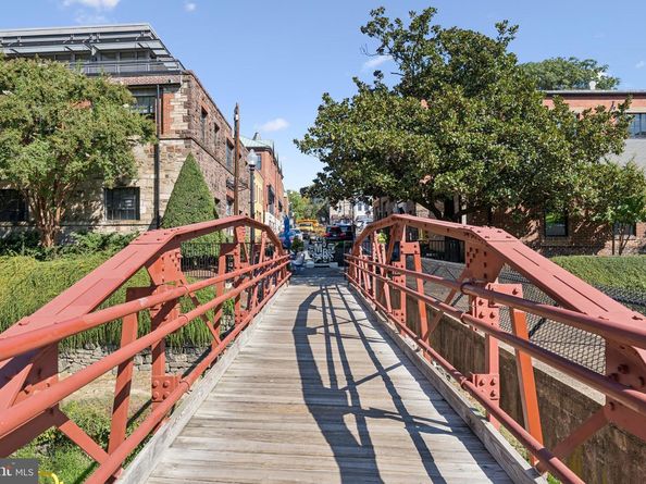 1015 33rd Street NW 809, Washington DC 20007