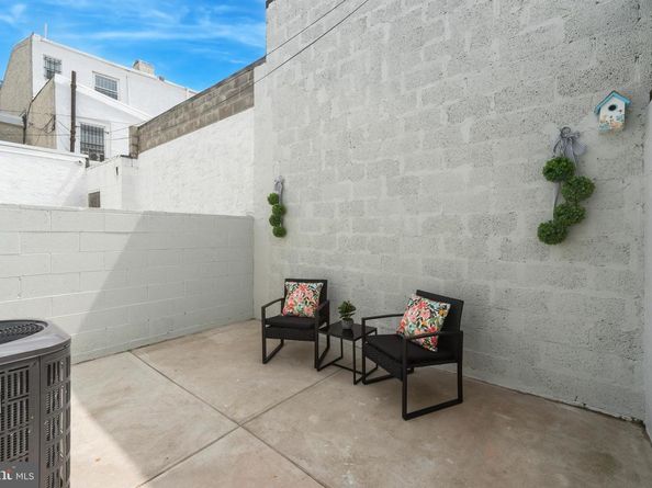 1111 S Clifton Street, Philadelphia PA 19147