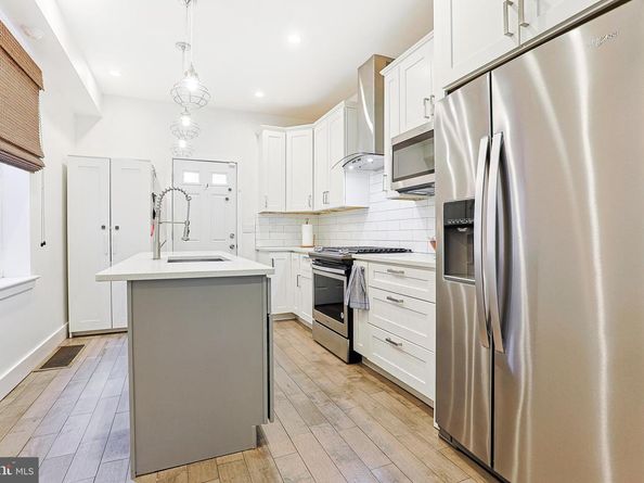 2325 W Thompson Street, Philadelphia PA 19121