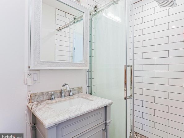 2325 W Thompson Street, Philadelphia PA 19121