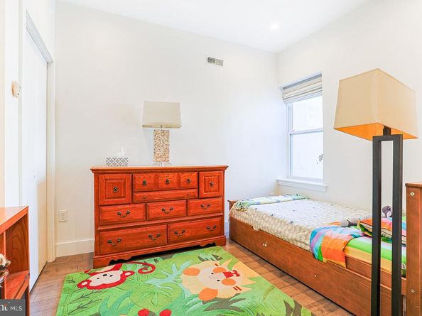 2325 W Thompson Street, Philadelphia PA 19121