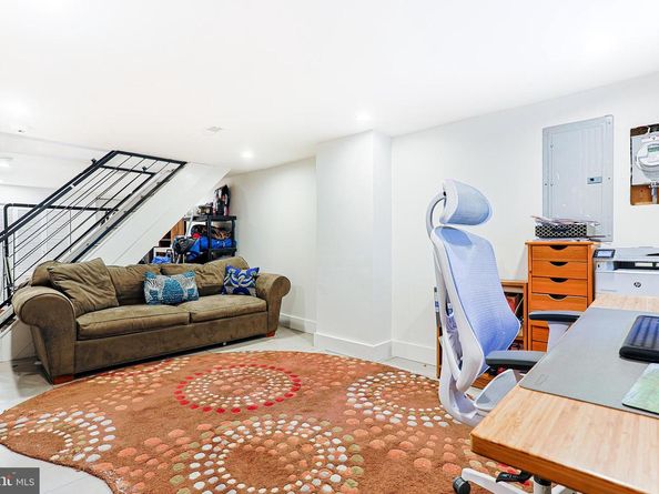 2325 W Thompson Street, Philadelphia PA 19121