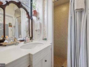 760 E Passyunk Avenue, Philadelphia PA 19147