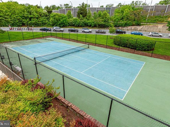 1300 Army Navy Drive 124, Arlington VA 22202