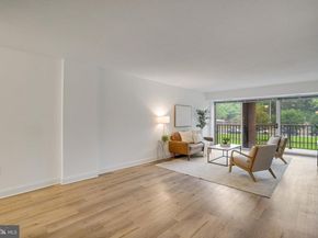 1300 Army Navy Drive 124, Arlington VA 22202