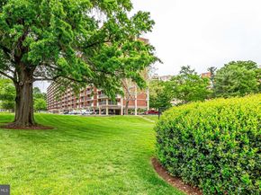 1300 Army Navy Drive 124, Arlington VA 22202