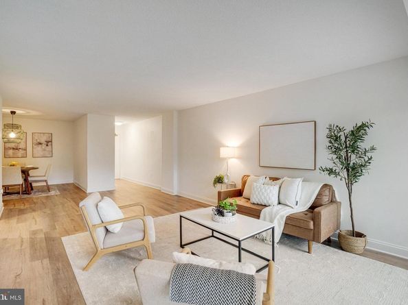 1300 Army Navy Drive 124, Arlington VA 22202
