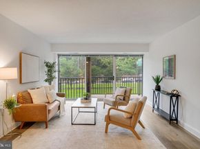 1300 Army Navy Drive 124, Arlington VA 22202