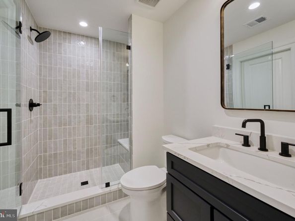 4740 34TH Road N, Arlington VA 22207