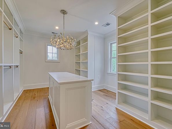 4740 34TH Road N, Arlington VA 22207
