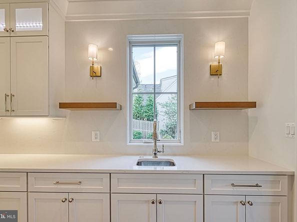 4740 34TH Road N, Arlington VA 22207
