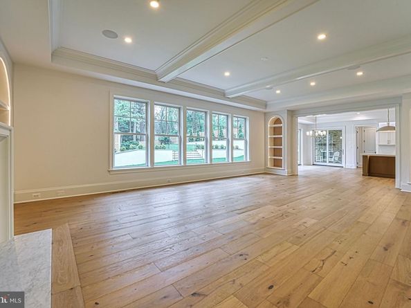 4740 34TH Road N, Arlington VA 22207
