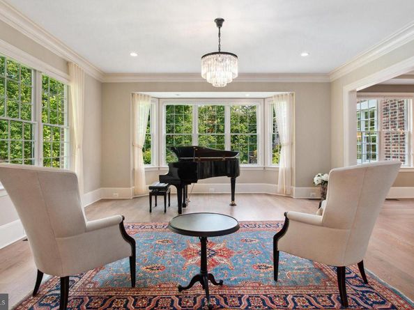 6804 Benjamin Street, Mclean VA 22101