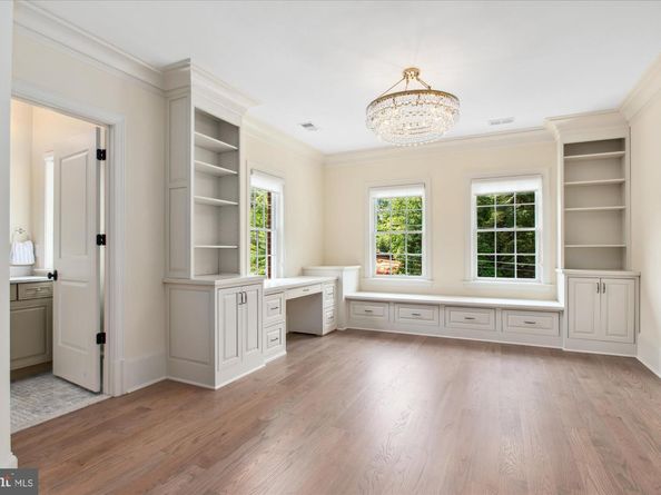 6804 Benjamin Street, Mclean VA 22101