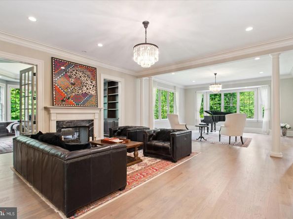 6804 Benjamin Street, Mclean VA 22101