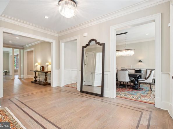 6804 Benjamin Street, Mclean VA 22101
