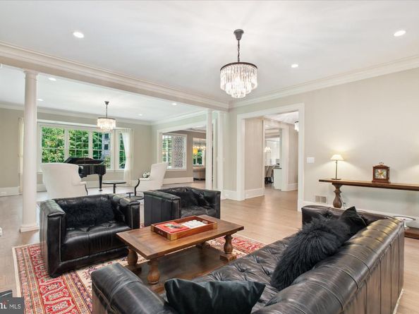 6804 Benjamin Street, Mclean VA 22101