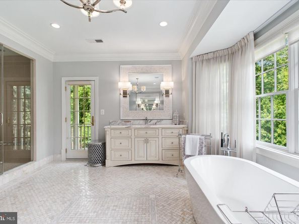 6804 Benjamin Street, Mclean VA 22101